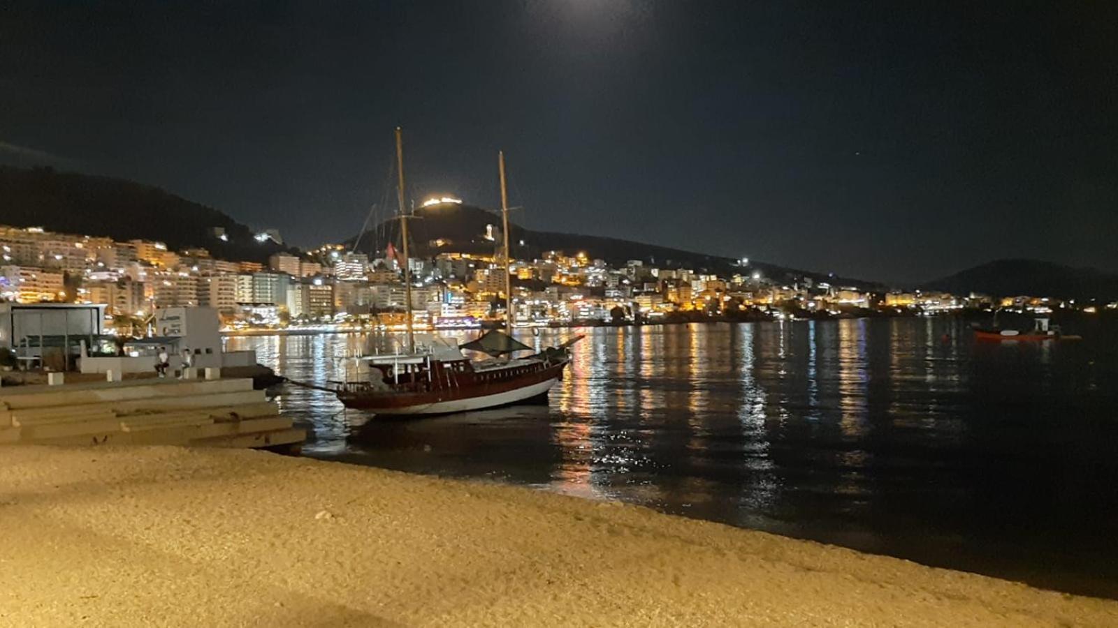 Sadet's Penthouse Saranda Apartment Exterior foto