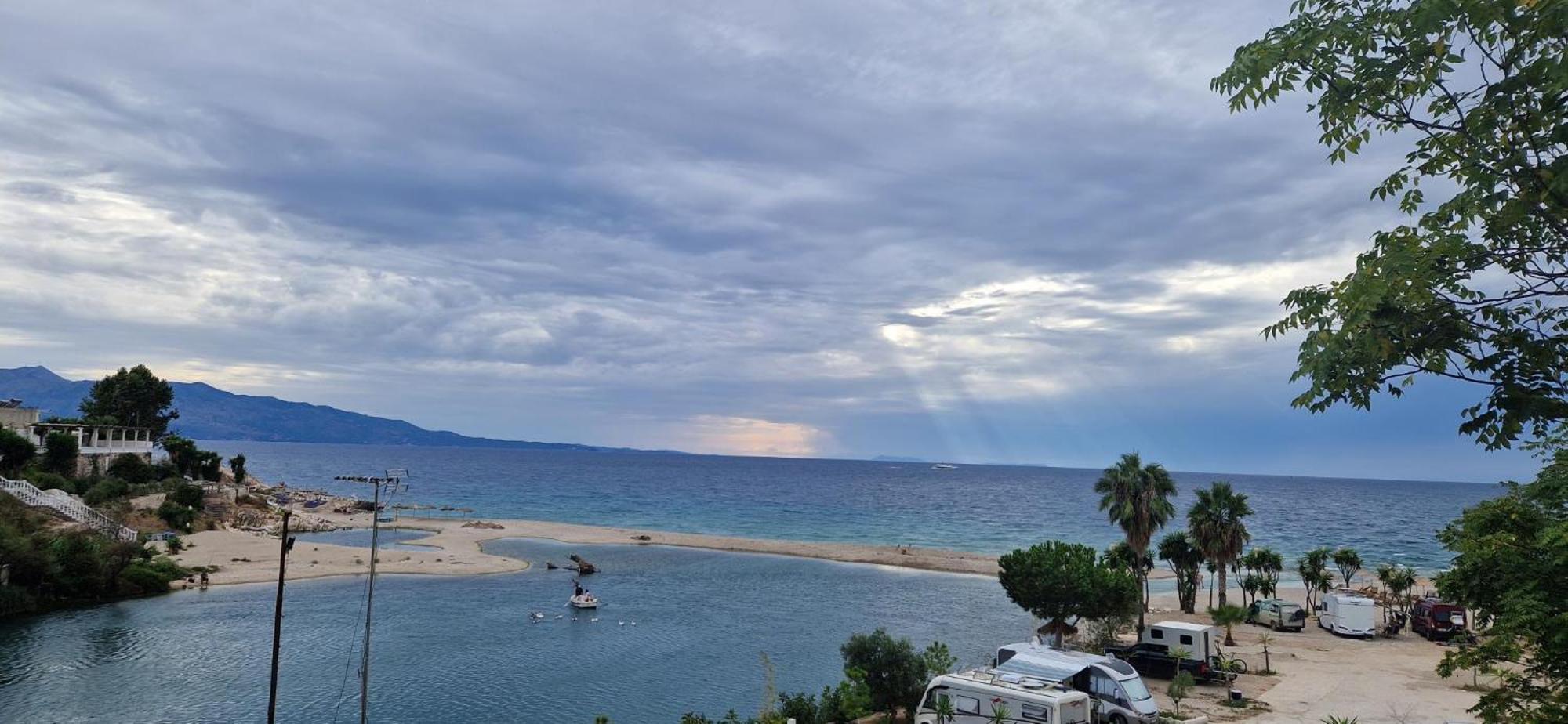 Sadet's Penthouse Saranda Apartment Exterior foto